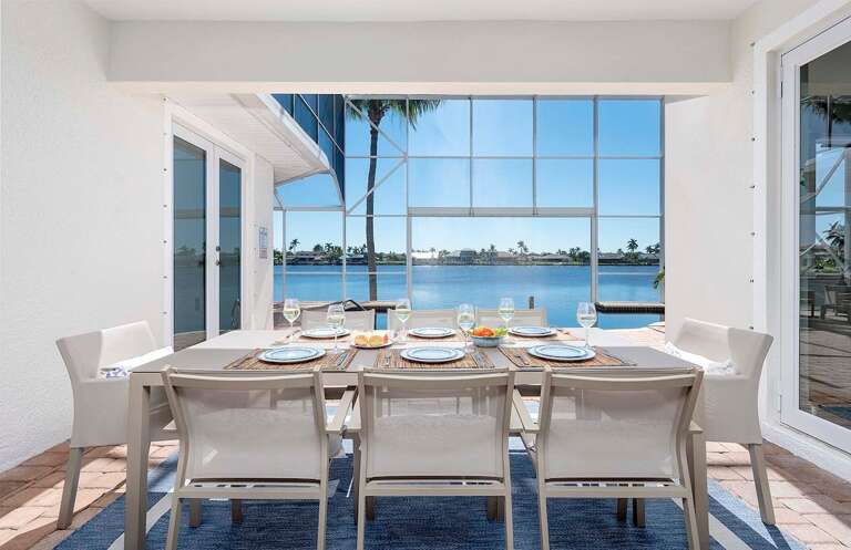 Patio Dining Area under Covered Lanai