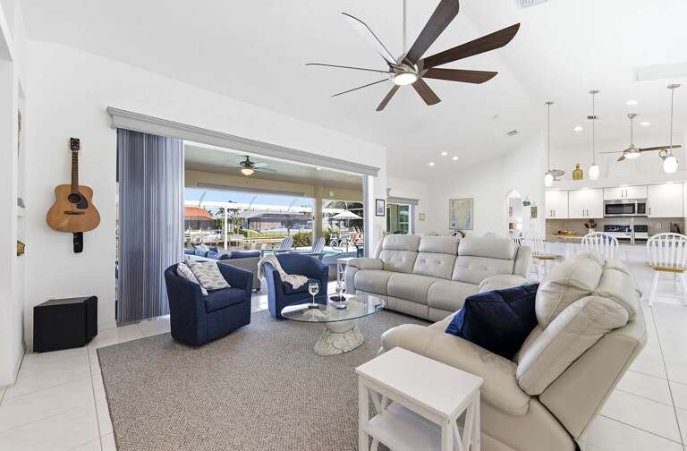 Comfortable Couches and Chairs Invite you to a Relaxing Evening