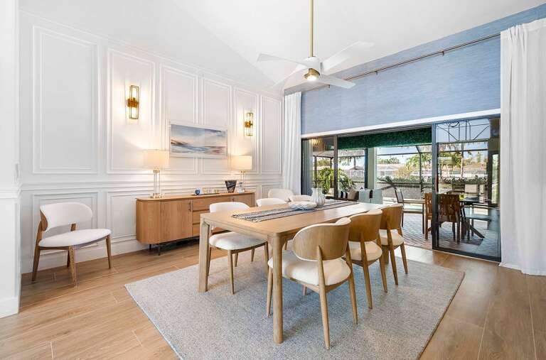Dining Space at Gulfstream Getaway