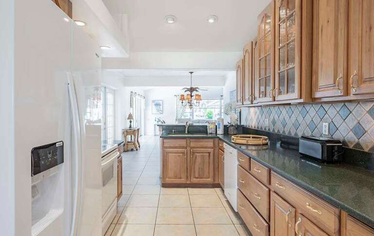 Fully Furnished Kitchen