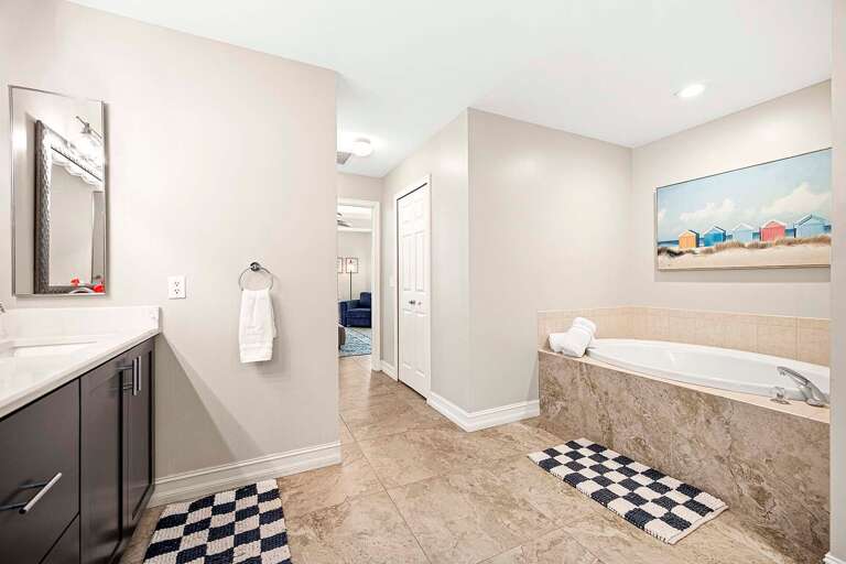 En-Suite Bathroom to Main Bedroom Suite