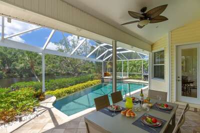 Covered Lanai for Outdoor Dining