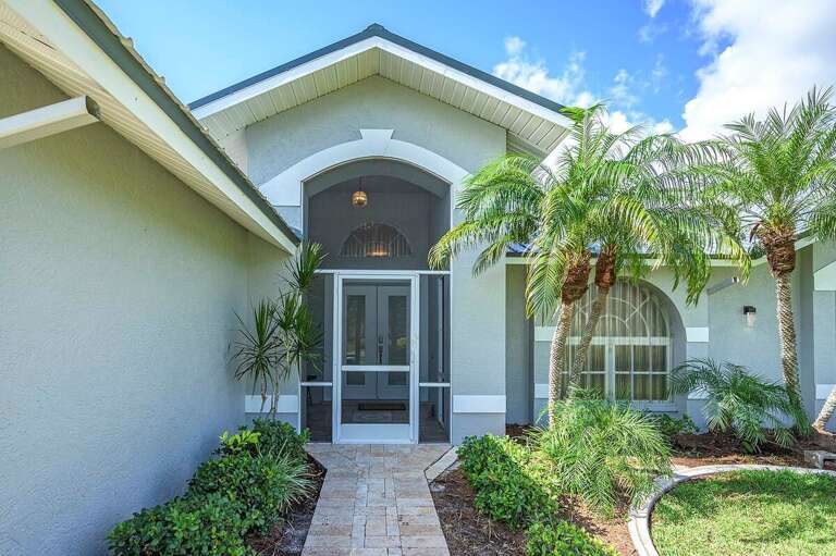 Entrance to La Florida