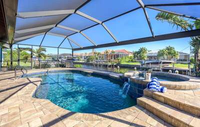 Stunning Pool and Spill Over Spa Welcomes you at Latitude Adjustment