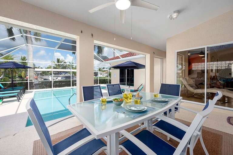 Covered Lanai with Seating for Six