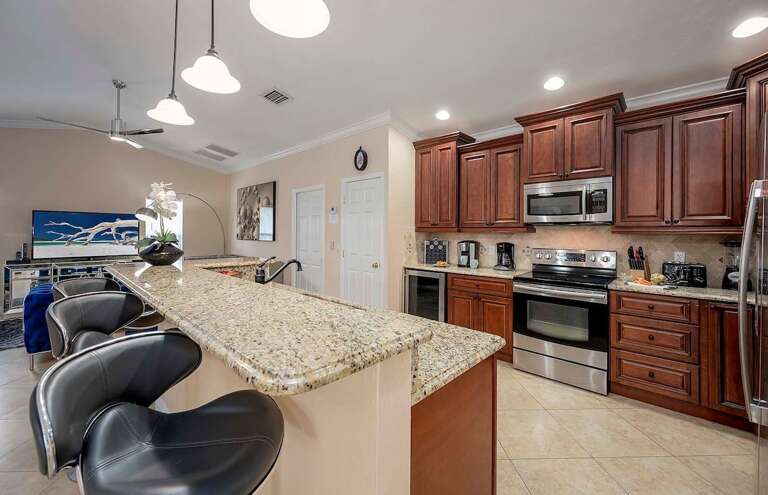 Kitchen with Stainless Steel Appiances