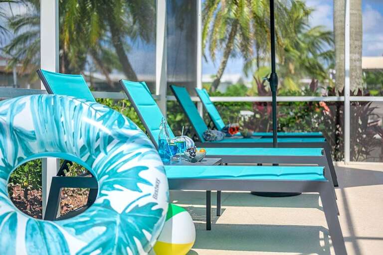 Lounge Chaises for Sun Tanning