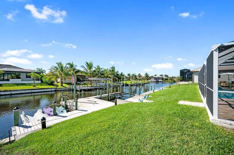 Backyard and Walkway to the Dock