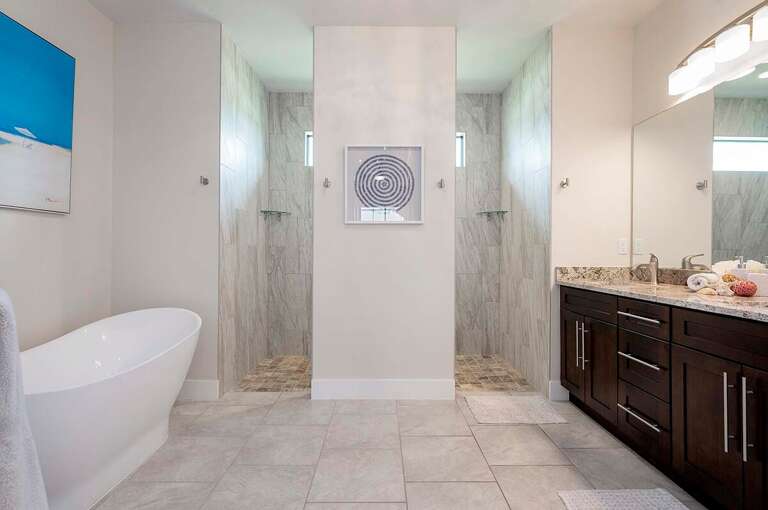 Main Bathroom with Wrap Around Shower and Garden Tub