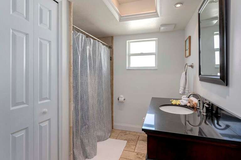 Hallway Bathroom with Shower Tub Combo
