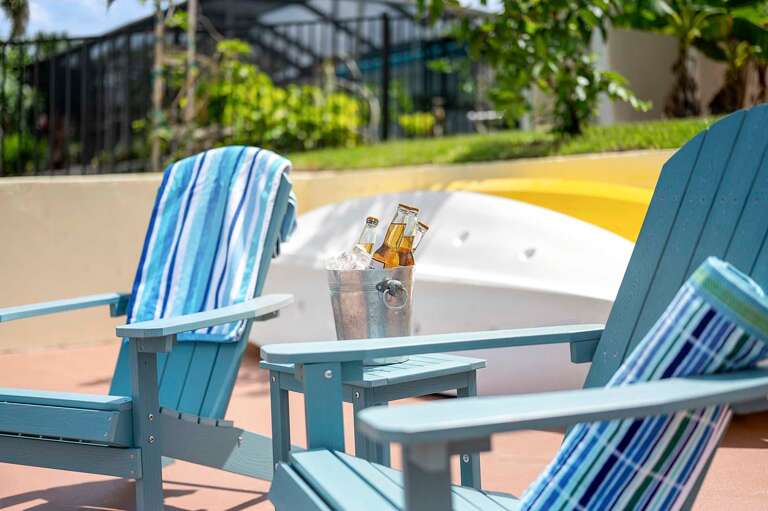 It's 5 O'clock Somewhere !