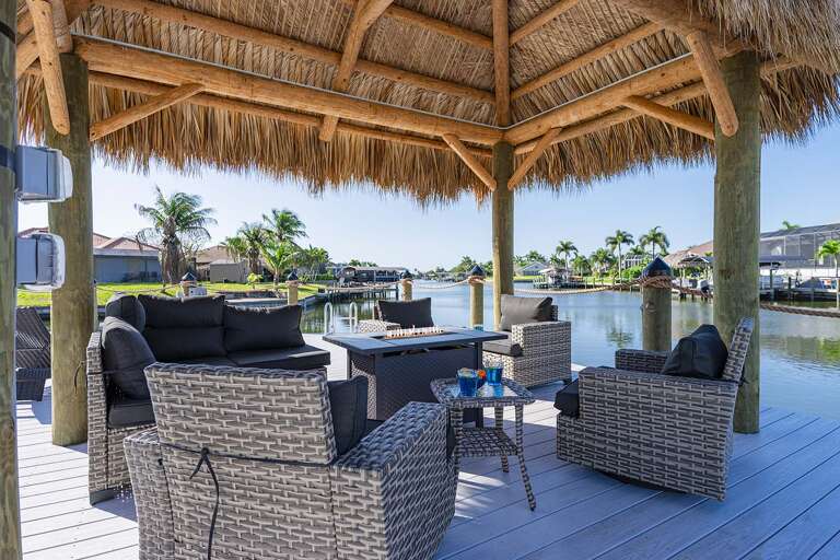 Tiki Hut and Large Decked Area Great for Entertainment