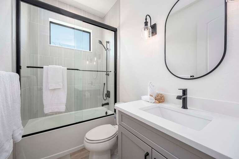 3rd Bathroom with Shower Tub Combo