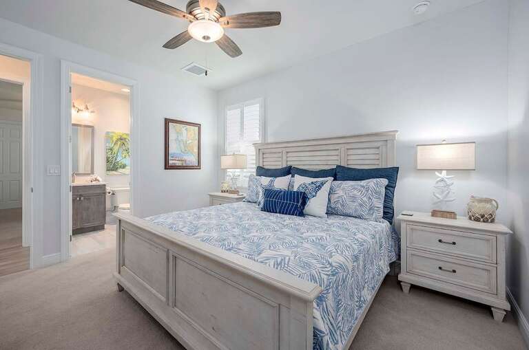 King Bedroom with En-Suite Bathroom