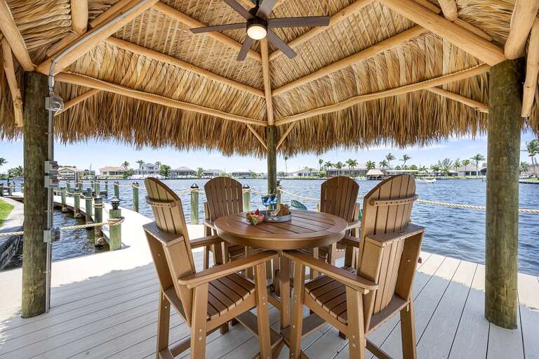 Tiki Hut with Relaxing Sunset Views for Cocktail Hour