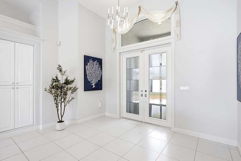 Foyer of Paradise South