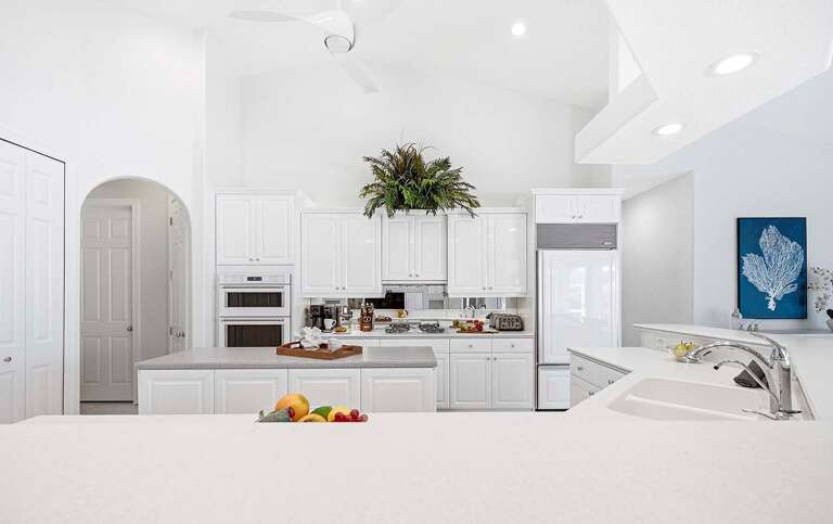 Large Kitchen with Center Island Great for Entertaining