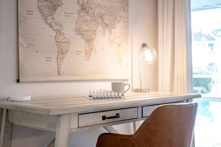 Desk for Anyone Who Still has to Work.
