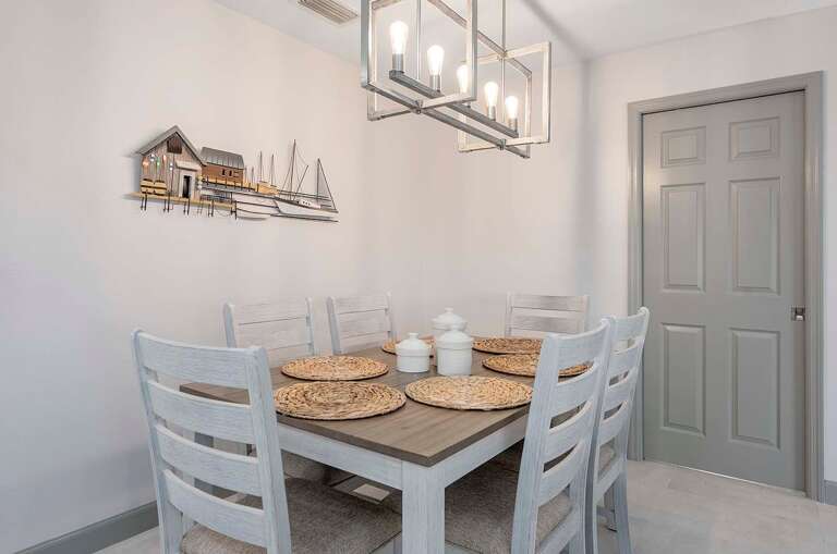 Dining Area with Seating for Six