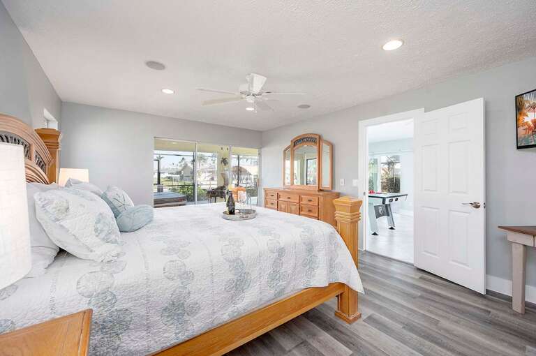 Main Bedroom with En Suite Bathroom and Pool Access