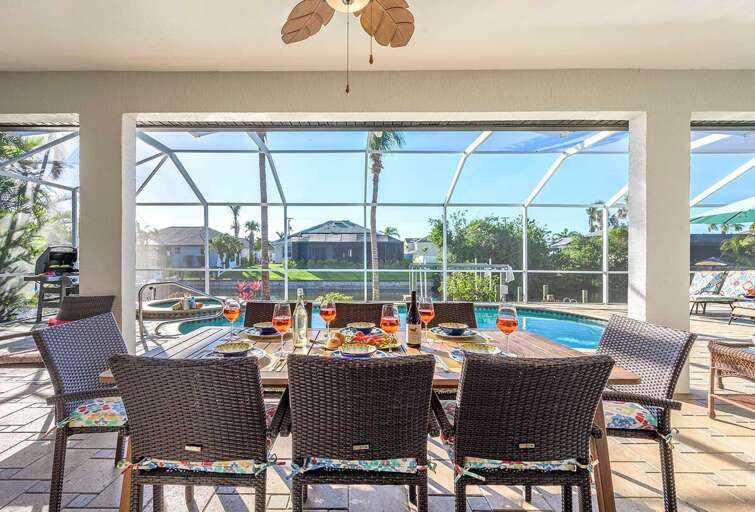 Covered Lanai for Al Fresco Dining