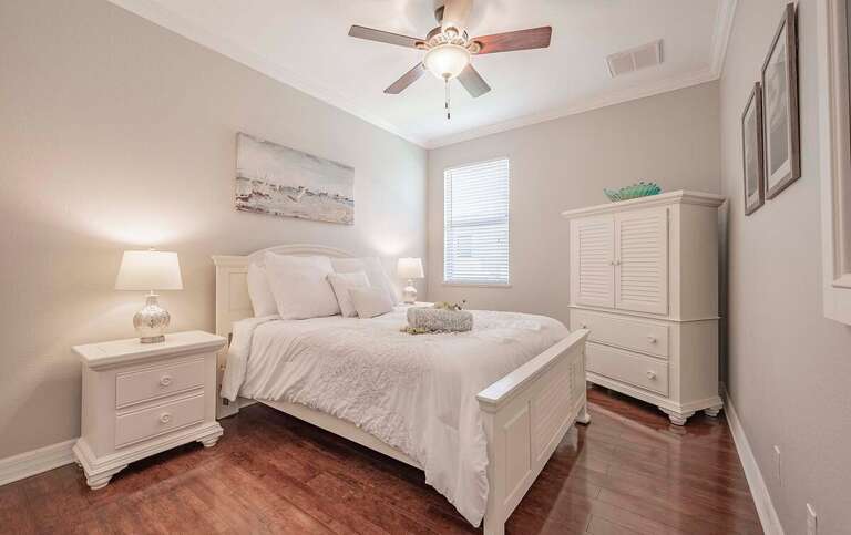 Queen Bedroom with TV and Garden View