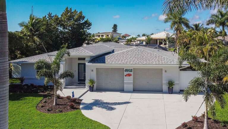 Front Entrance and Driveway of Reel and Relax