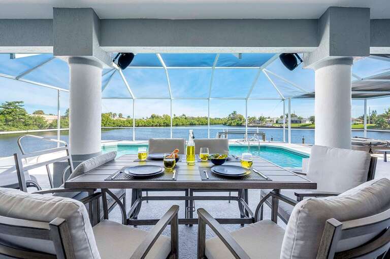 Covered Lanai for Al Fresco Dining
