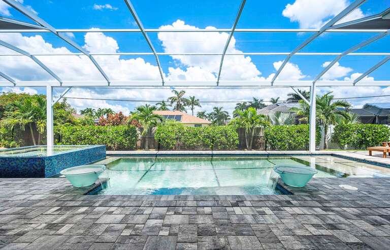 Enjoy this Private Pool Oasis