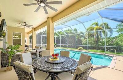 Covered Lanai for Al Fresco Dining at Villa Samuel