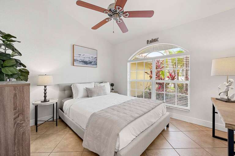 Guest Bedroom Suite with Queen Size Bed and Garden View