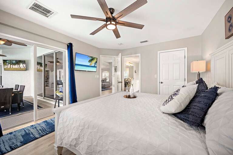 Main King Bedroom Suite with Views of the Lanai