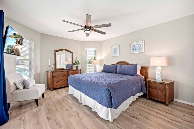 Secondary King Bedroom with Views of the Lanai