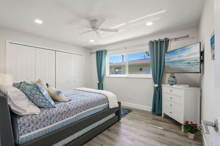 Guest Full Bedroom with Trundle Option