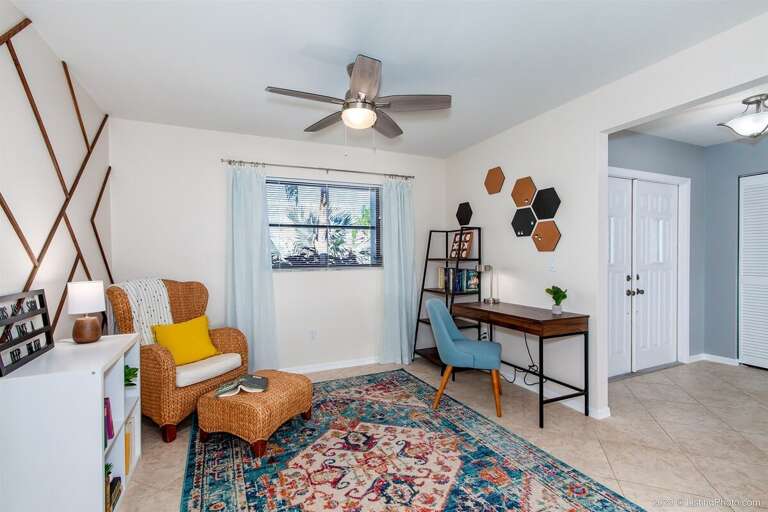 Den Great for Taking a Break, Relaxing, Reading or Using the Desk for some Work