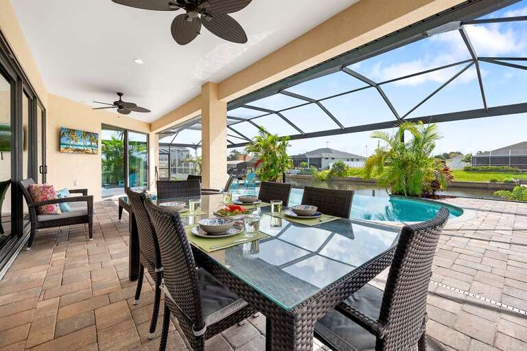 Covered Lanai for Al Fresco Dining