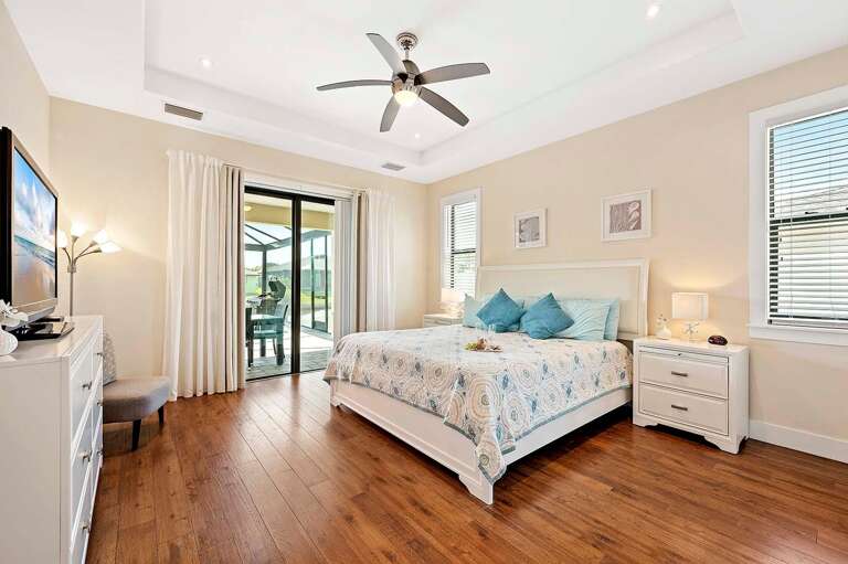 Main King Bedroom with Access to Lanai