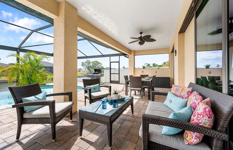 Outdoor Lounge Area For Entertaining and Reading