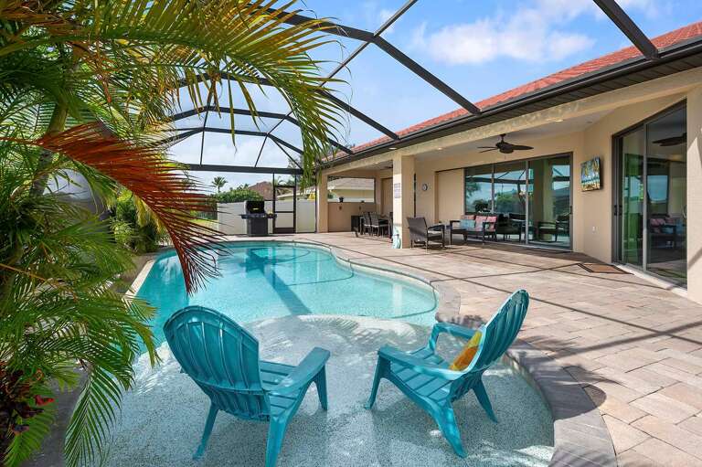 Sun Shelf in Swimming Pool