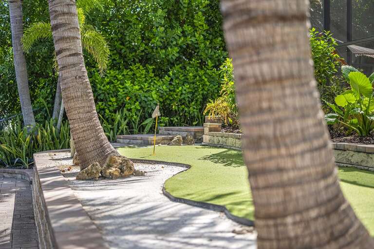 Enjoy the Mini Putting Green (Bring your Own Clubs)