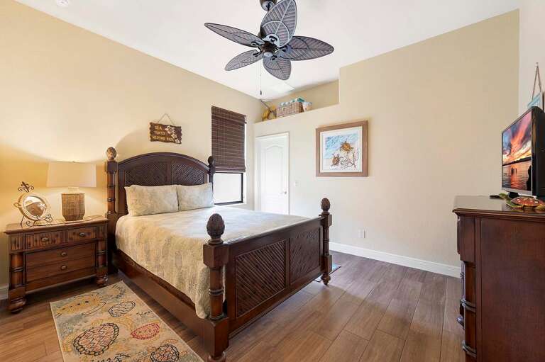 Guest Bedroom with Queen Size Bed and Garden View