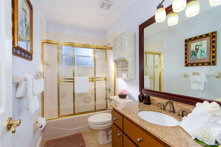 Hallway/Guest Bathroom with Shower Tub Combo
