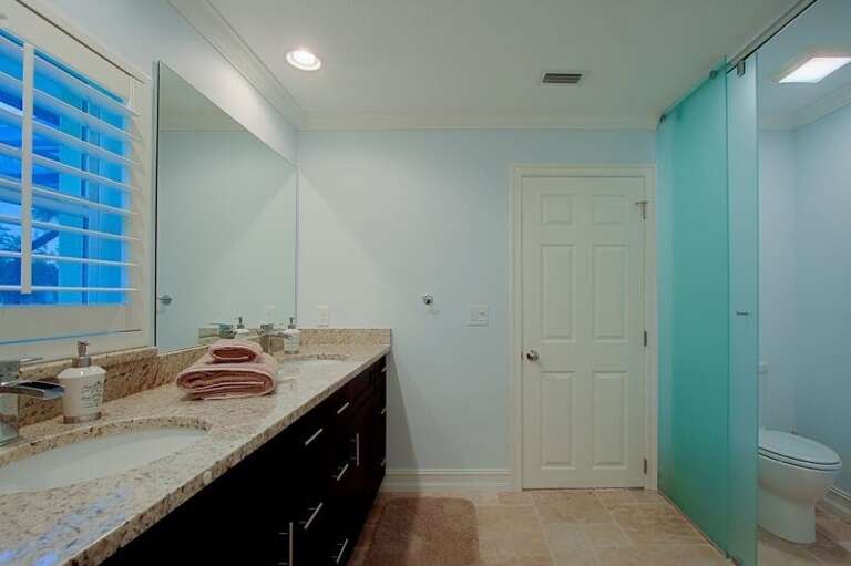 En-Suite Bathroom with Double Sinks