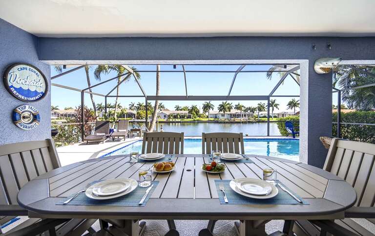 Al Fresco Dining at Sunset Pier