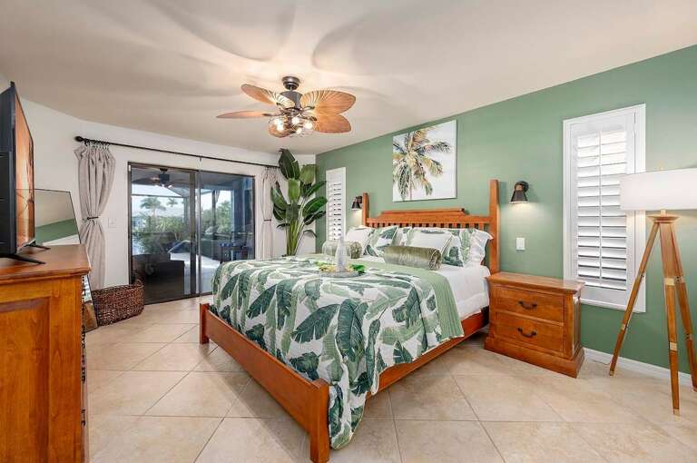 Main Bedroom with King Bed and Pool Access