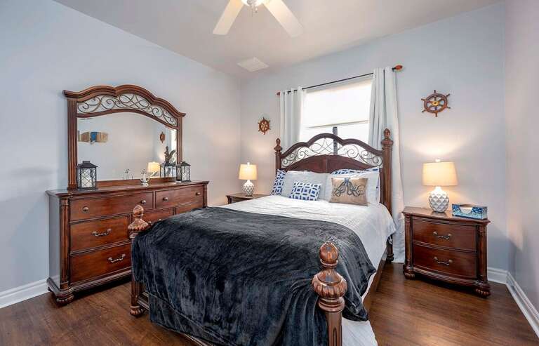 Guest Bedroom with Queen Size Bed and Garden View