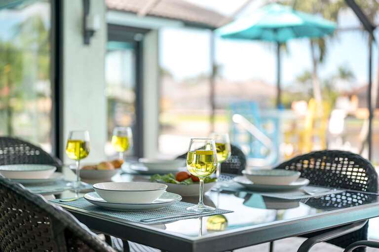 Enjoy Breakfast Lunch and Dinner on the Western Facing Lanai