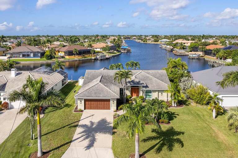 We Welcome You to your Vacation Dream Home Sweet Cove Of Mine