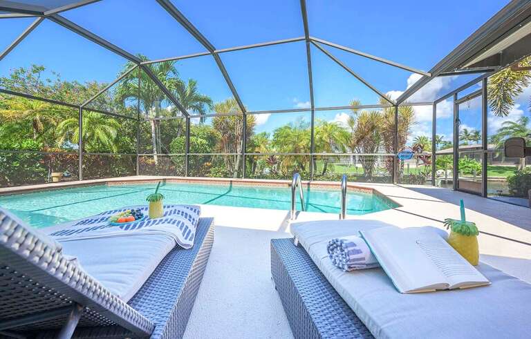 Relaxing Sun Lounges to Soak Up the Sun