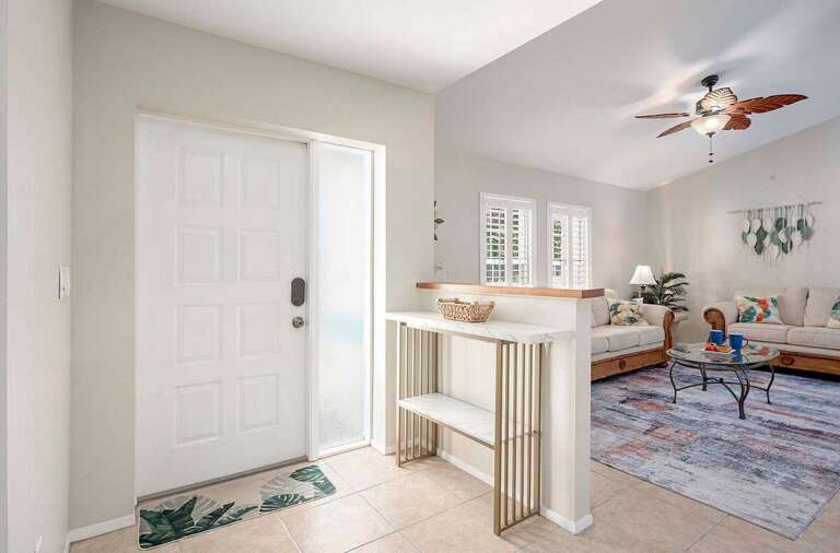 Foyer of Turtle Cay